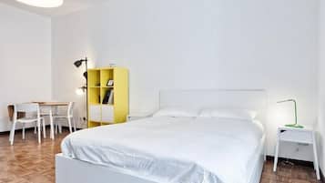 2 habitaciones, tabla de planchar con plancha, wifi y ropa de cama