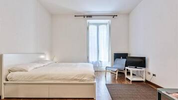 2 makuuhuonetta, silitysrauta/-lauta, Wi-Fi, vuodevaatteet