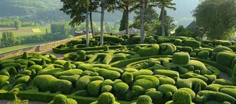 Provencal house with swimming pool in magnificent wooded park in the heart of Périgord