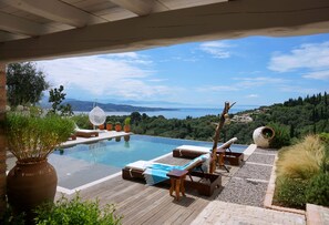 Outdoor pool - Sinium Luxury Villa, stunning Sea View villa at Sinies, Corfu (Corfu)