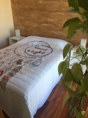 1 bedroom, iron/ironing board, Internet, bed sheets