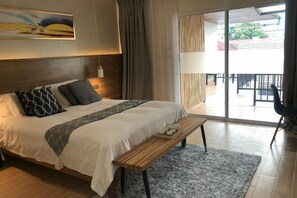 Bureau, rideaux occultants, chambres insonorisées, Wi-Fi gratuit