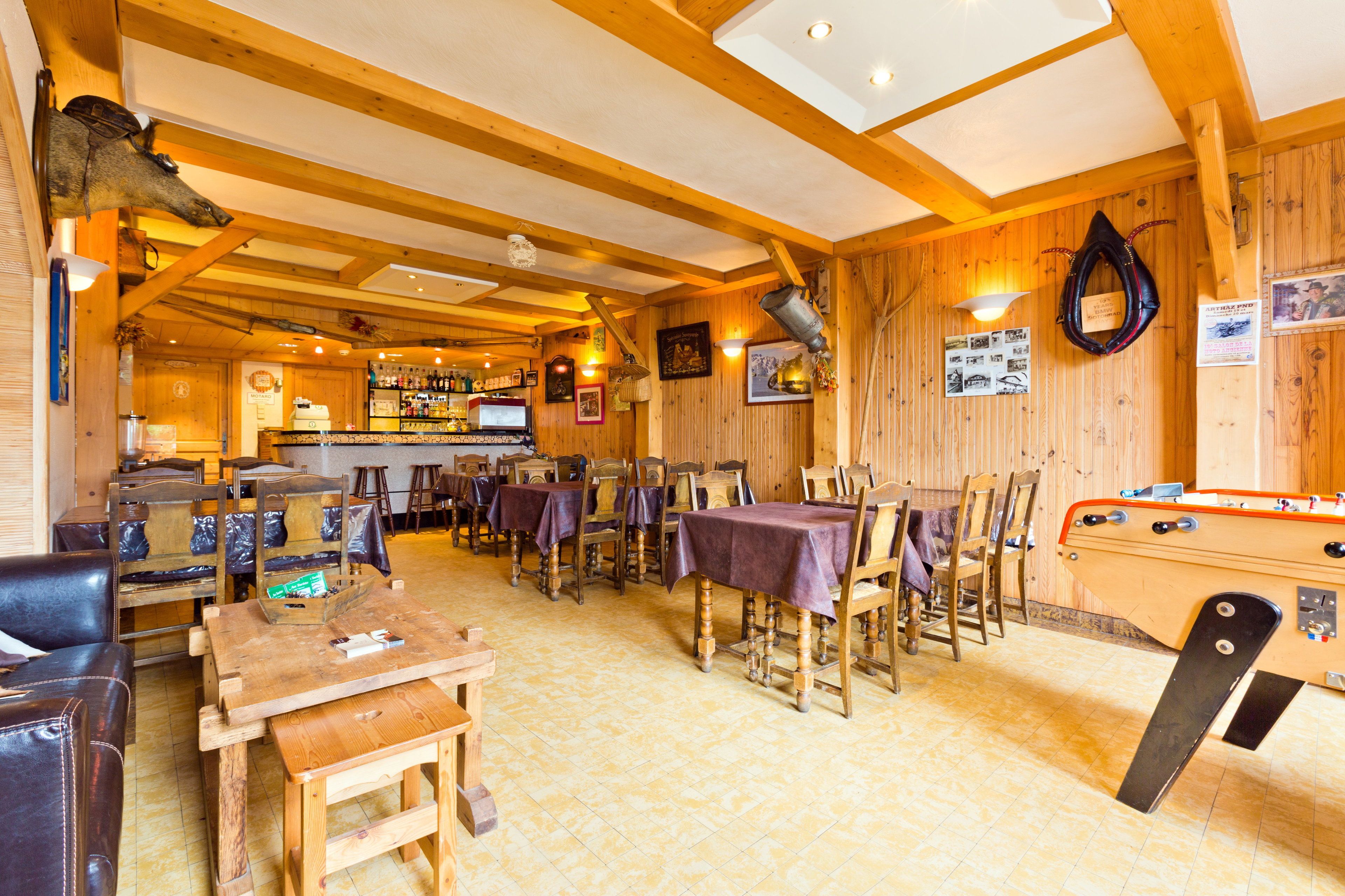 daily continental breakfast (eur 10.00 per person)