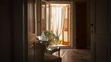 Family Suite | Langsir/tirai gelap terus, kalis bunyi, Wi-fi percuma, cadar katil