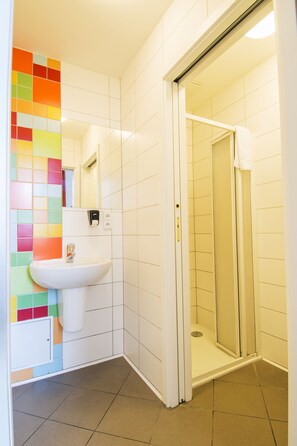 Shower - Safestay Prague Charles Bridge (Prague)