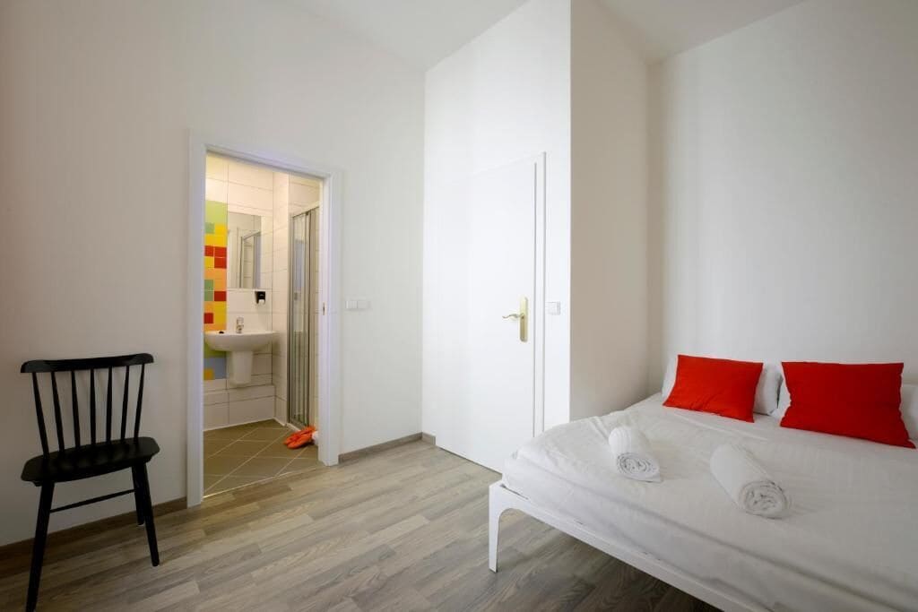 Double Room Ensuite | Phòng cách âm, bàn ủi/dụng cụ ủi quần áo 