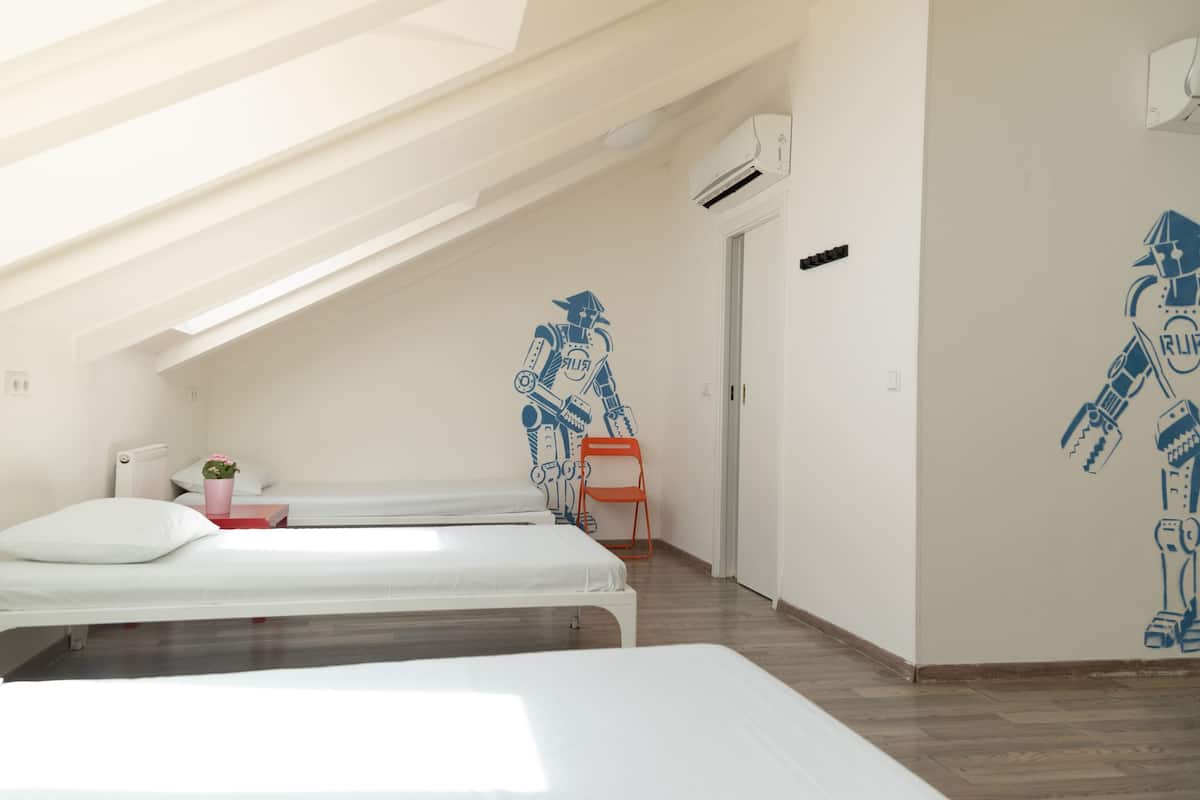 1 bedroom, soundproofing, iron/ironing board, free WiFi