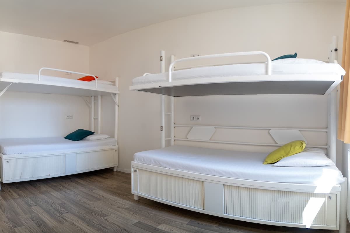 1 bedroom, soundproofing, iron/ironing board, free WiFi