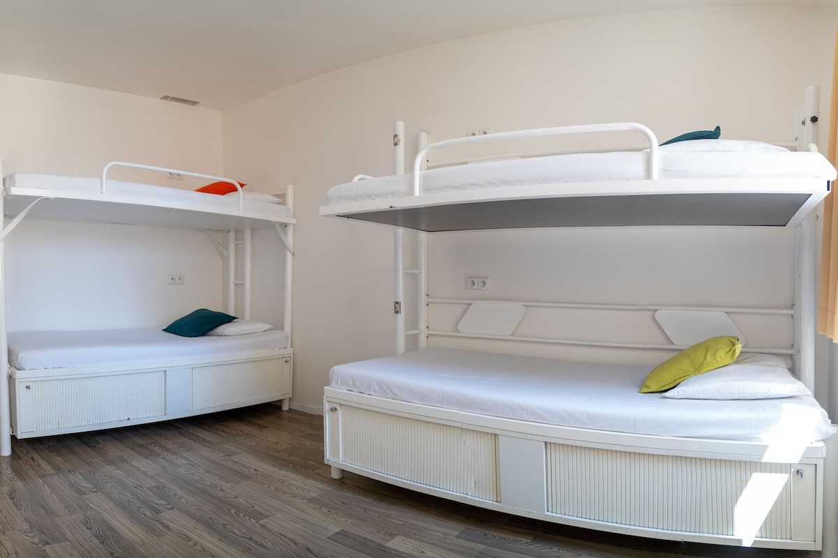Schallisolierte Zimmer, Bügeleisen/Bügelbrett, kostenloses WLAN