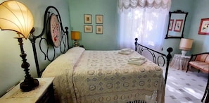 13 bedrooms, individually decorated, individually furnished, desk