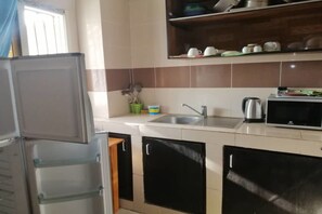 Superior Apartment, 2 Bedrooms, Non Smoking | Private kitchen