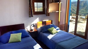 2 bedrooms, in-room safe, iron/ironing board, free WiFi