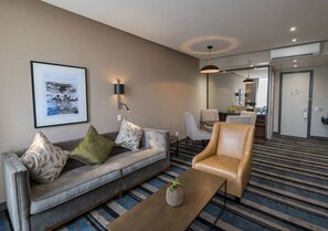 Caja de seguridad en la habitación, escritorio y wifi gratis 