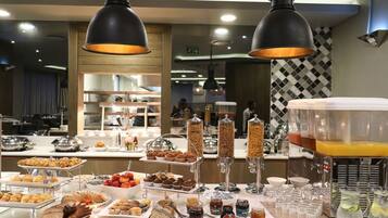 Desayuno buffet (ZAR 160 por persona)