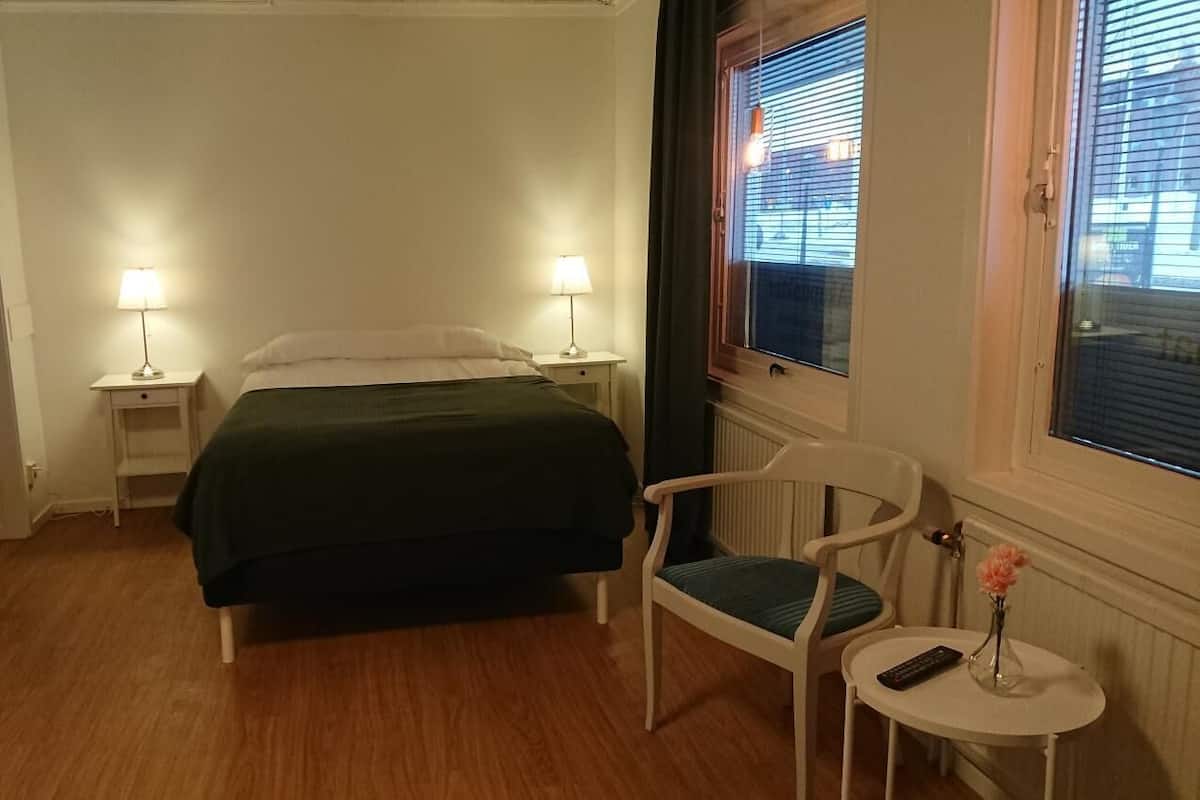Single Room, Accessible | Iron/ironing board (on request), rollaway beds, free WiFi, bed sheets