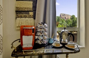 Interior - Romantic Sedona Casita + Stargazing Hot Tub. Red Rock Views & steps from trails! (Sedona)