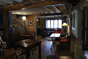 Coin salon dans le hall