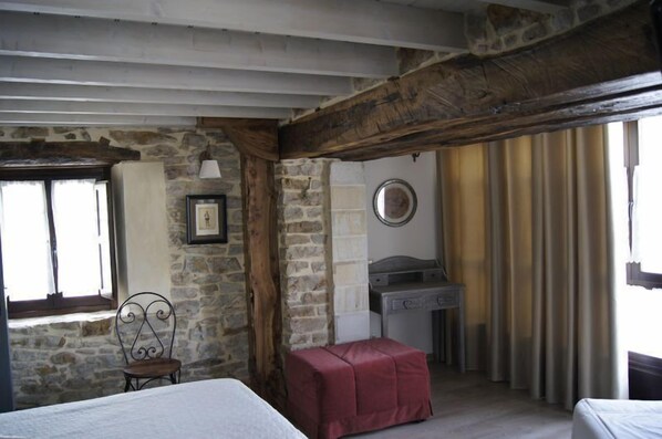 Lits bébé (gratuits), lits pliants/supplémentaires, Wi-Fi gratuit