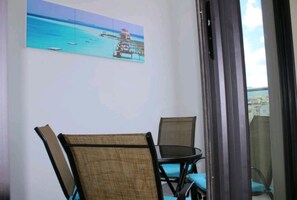 Panoramic Penthouse, 3 Bedrooms, Non Smoking | In-room dining