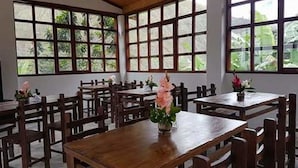 Nhà hàng
