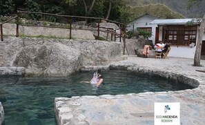 2 outdoor pools