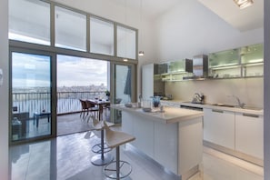 Lägenhet (2 Bedrooms) | Vardagsrum | LCD-tv