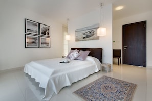 Apartment (2 Bedrooms) | 2 bilik tidur, meja, ruang kerja komputer riba, seterika/papan seterika 