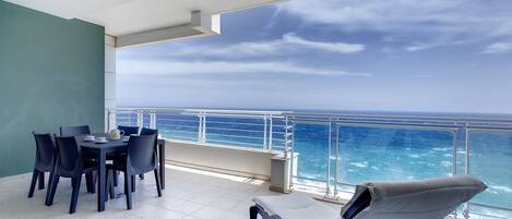 Lägenhet - 3 sovrum | Balkongutsikt