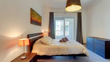 Appartamento (3 Bedrooms) | 3 camere, postazione laptop, lenzuola