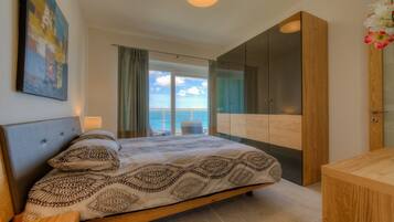 Apartment (2 Bedrooms) | 2 bedrooms, laptop workspace, free WiFi, bed sheets