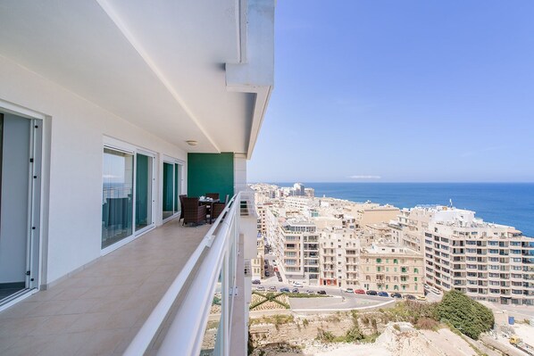 Appartamento, 2 camere da letto | Vista balcone