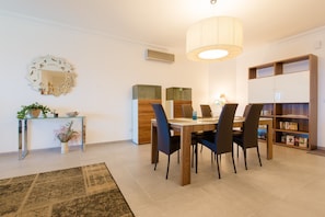 Apartment (2 Bedrooms)
