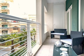 Terrace/patio - Luxury Apartment With Pool (Sliema)