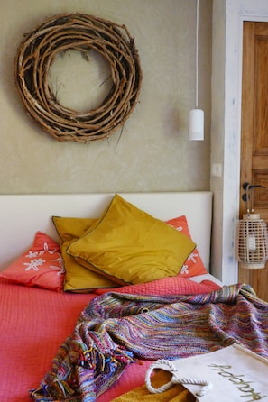 Double Room, Terrace, Garden View (Madrague) | Individually decorated, individually furnished, iron/ironing board - La Vagabonde (Saint-Tropez)