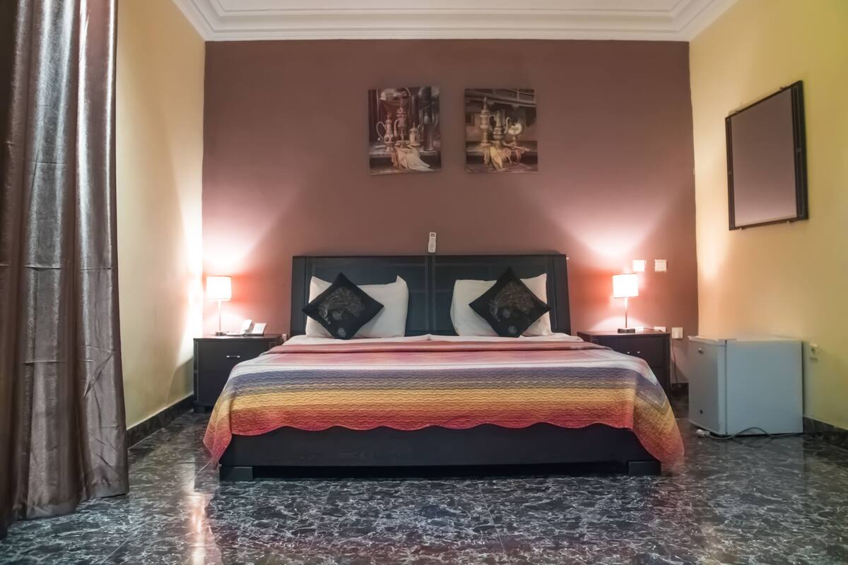 Dobbeltrom – deluxe | Minibar, strykejern/-brett og barnesenger (inkludert)