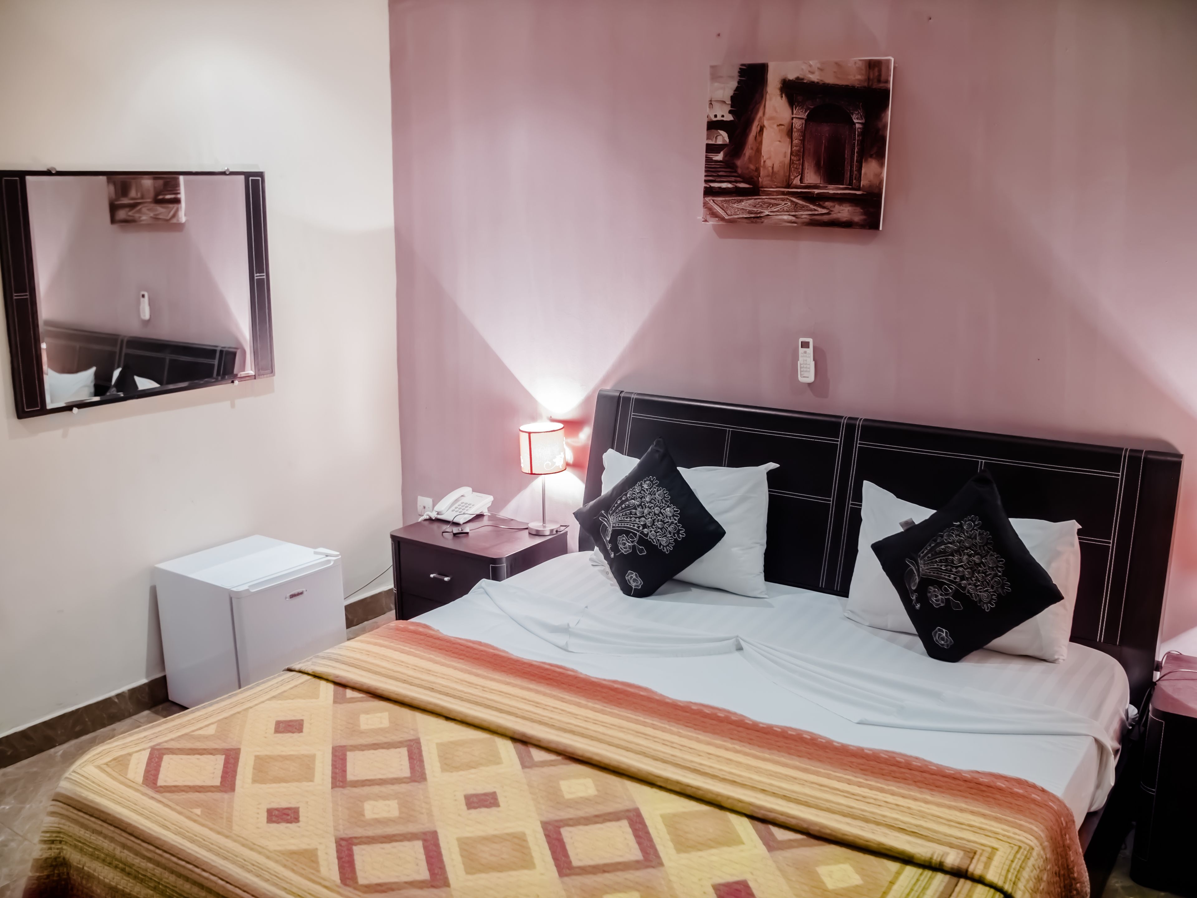 Dobbeltrom – club | Minibar, strykejern/-brett og barnesenger (inkludert)