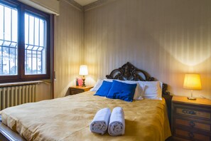 1 bedroom, desk, free WiFi, bed sheets - Sesto Calende (Milan)