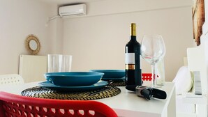 Apartment | In-room dining - Top For Sightseeing 4th Floor Studio (Athens)