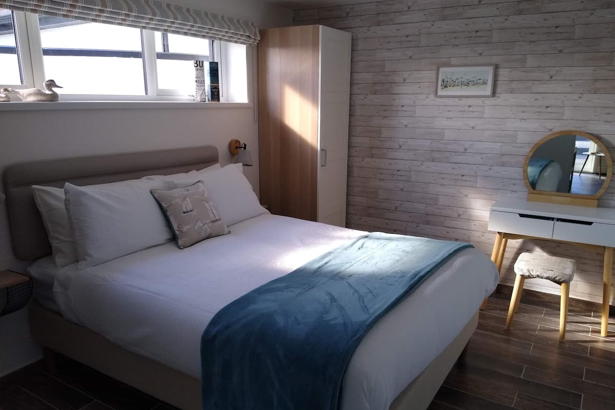 غرفة عائلية (Dun-Roaming ) | ستائر تعتيم وتجهيزات عازلة للصوت ومكواة/لوح كي وواي فاي مجانًا