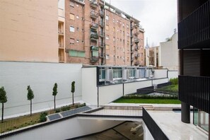 Appartement, 1 slaapkamer | Uitzicht vanuit de kamer