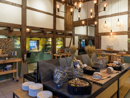 Desayuno buffet diario (EUR 25 por persona). Hotel Schnitterhof