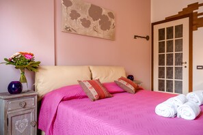 Apartamento, 1 quarto | 1 quarto, escrivaninha, Wi-Fi de cortesia