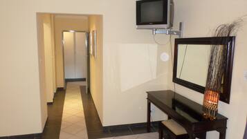 Egyptian cotton sheets, premium bedding, pillowtop beds