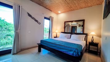 Doppia Deluxe, 1 letto king, vista oceano | Biancheria da letto di alta qualità, minibar, una cassaforte in camera