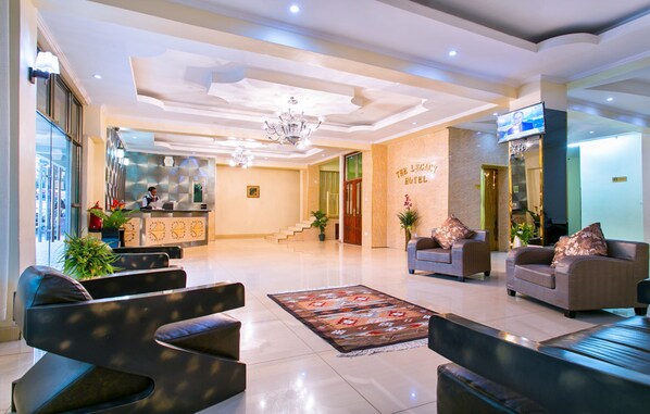 Lobby sitting area - The Legacy Hotel & Suites (Nakuru)