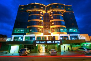 Front of property – evening/night - The Legacy Hotel & Suites (Nakuru)