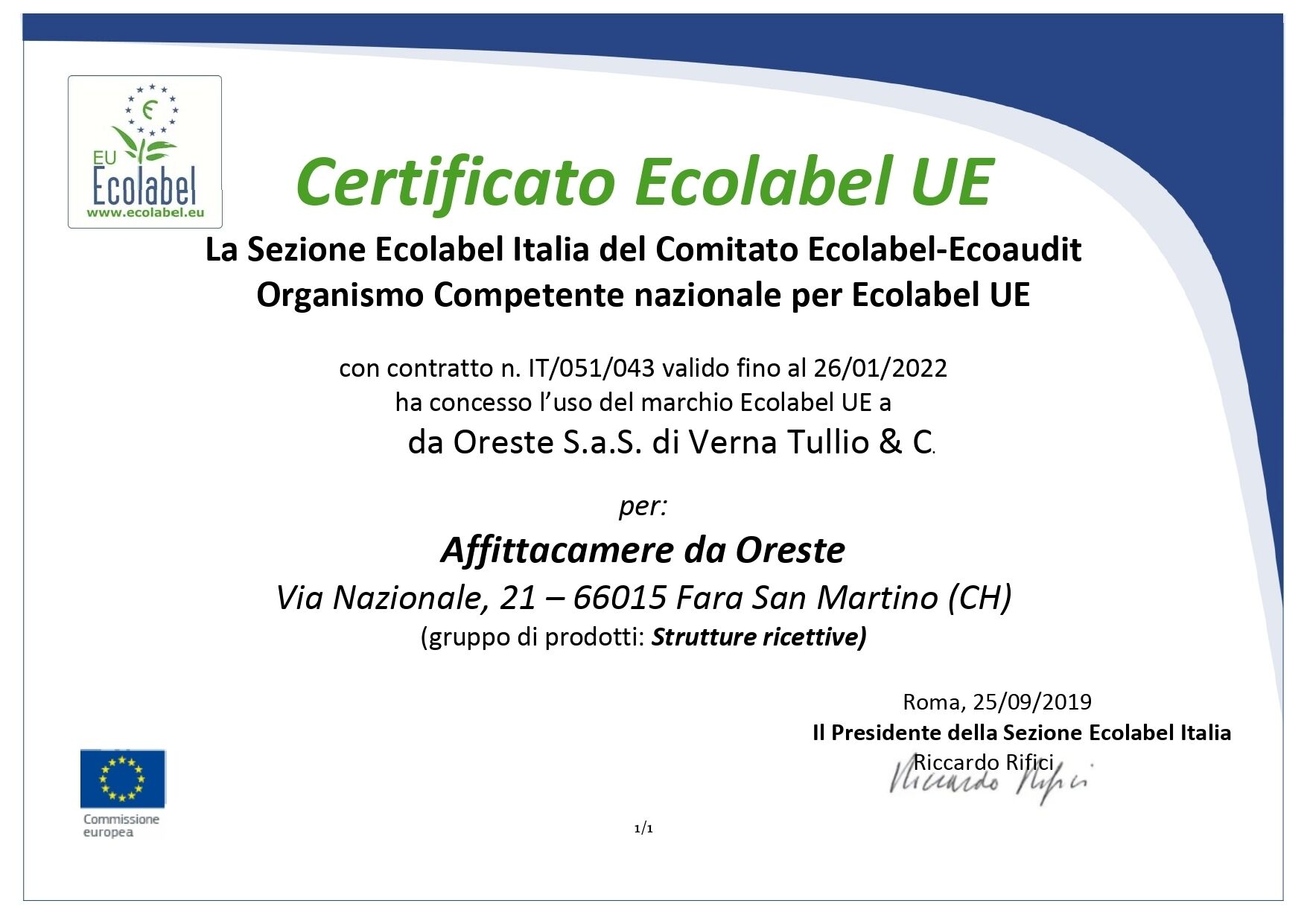 Un certificado con el título "Certificato Ecolabel UE" y texto en italiano, que indica un documento oficial relacionado con la certificación ambiental.