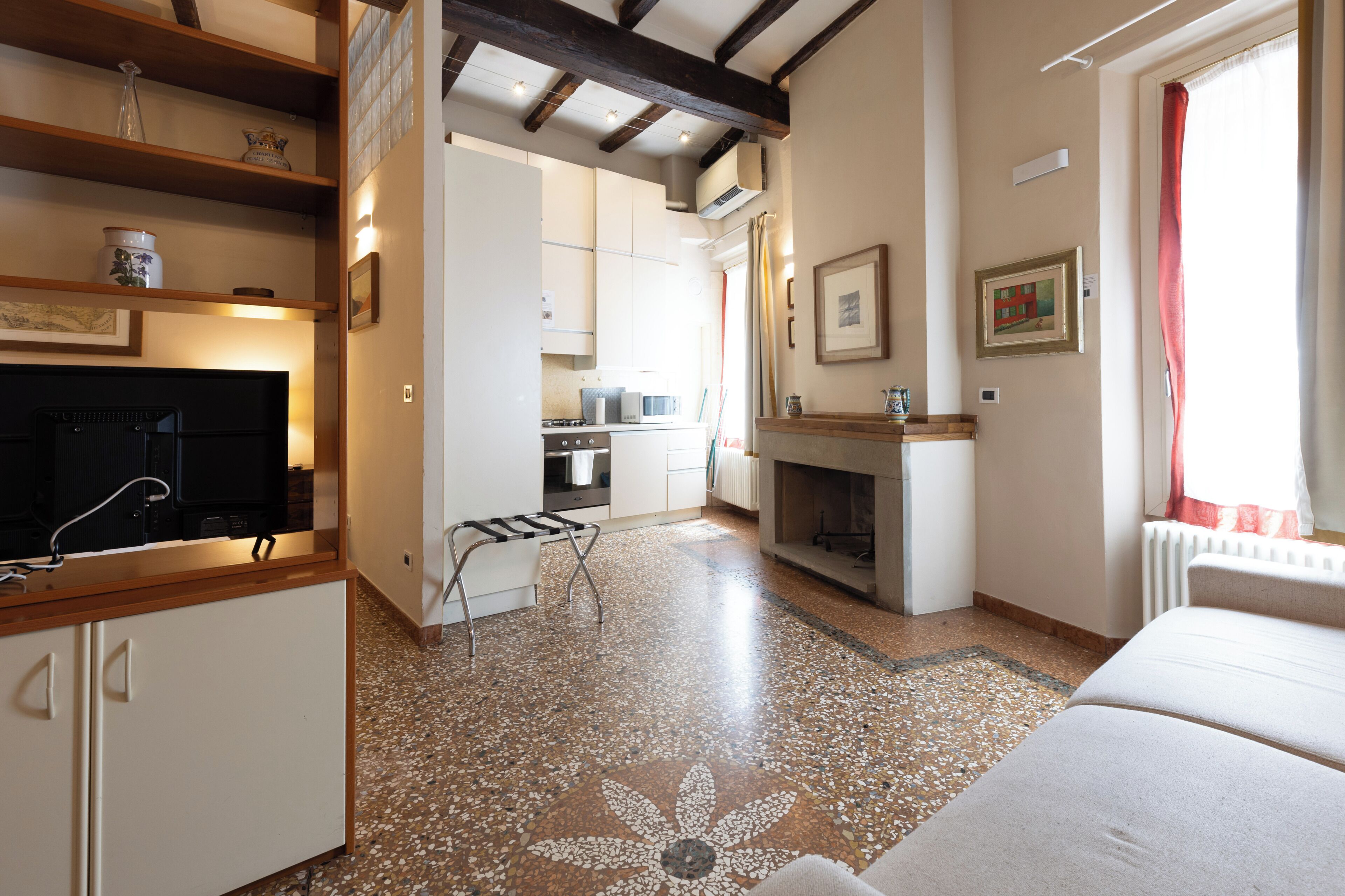 Superior Apartment, City View | Living area | 40-inch flat-screen TV with digital channels