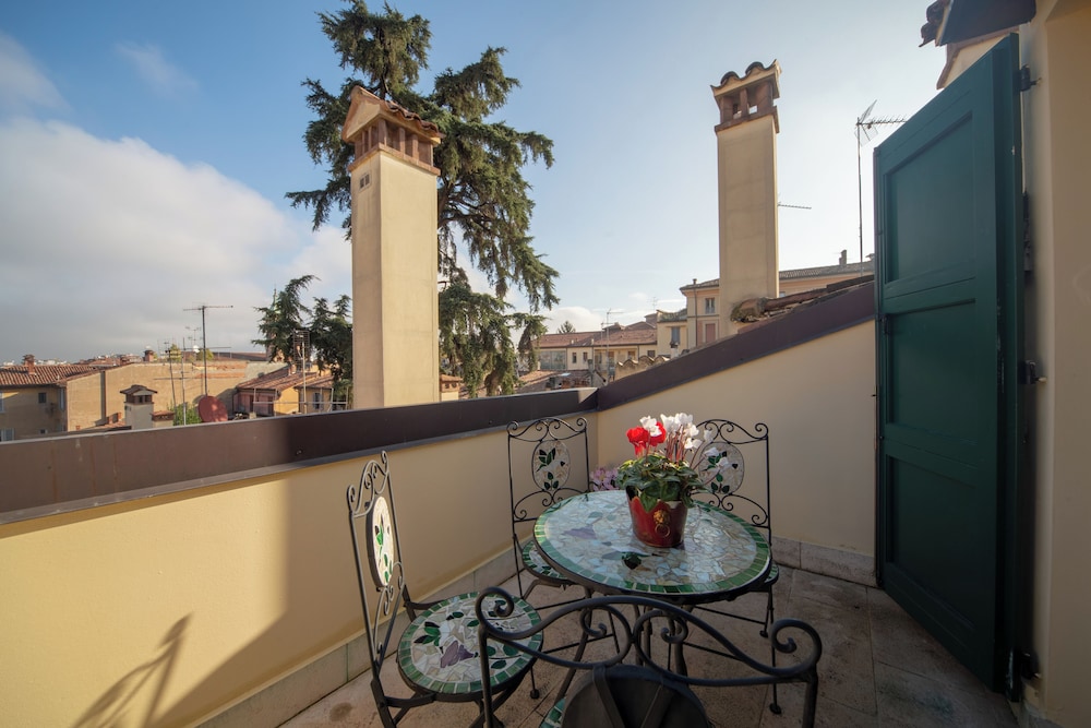 Santo Stefano Apartments - BolognaRooms photo 8