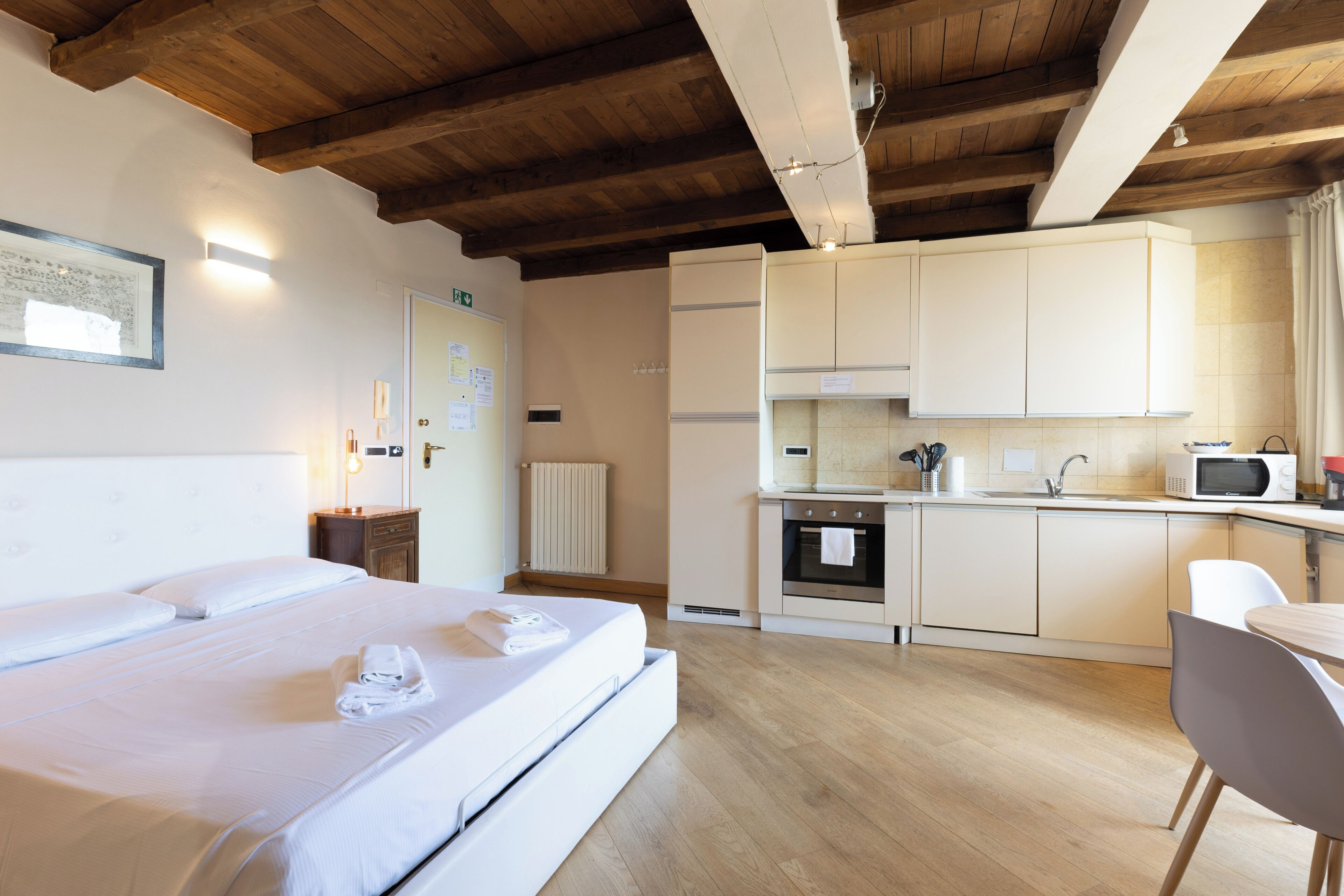 Panoramic Apartment, Terrace, City View | Private kitchen